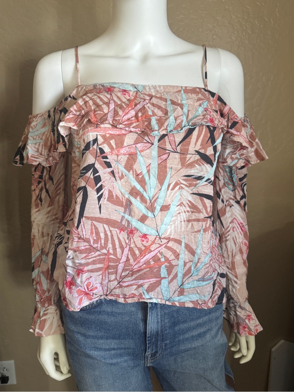 Guess pink top medium